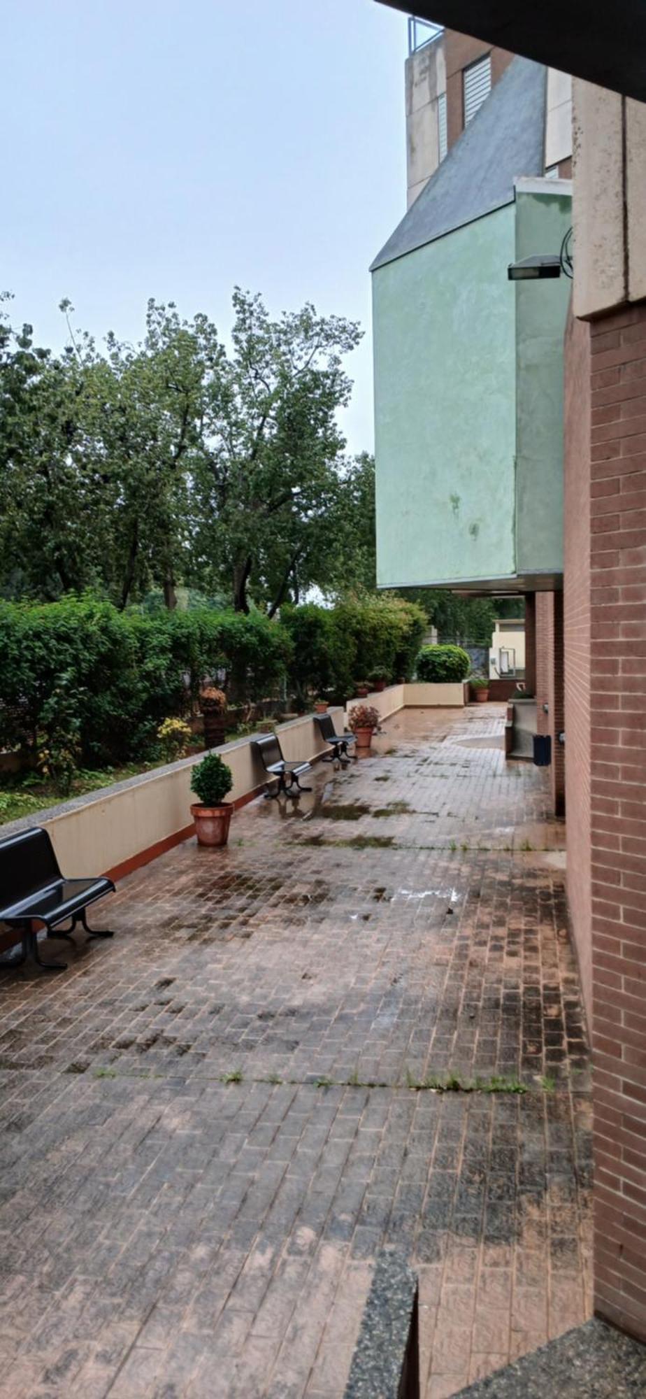 Larru Los Bermejales Residencia Universitaria Севиля Екстериор снимка
