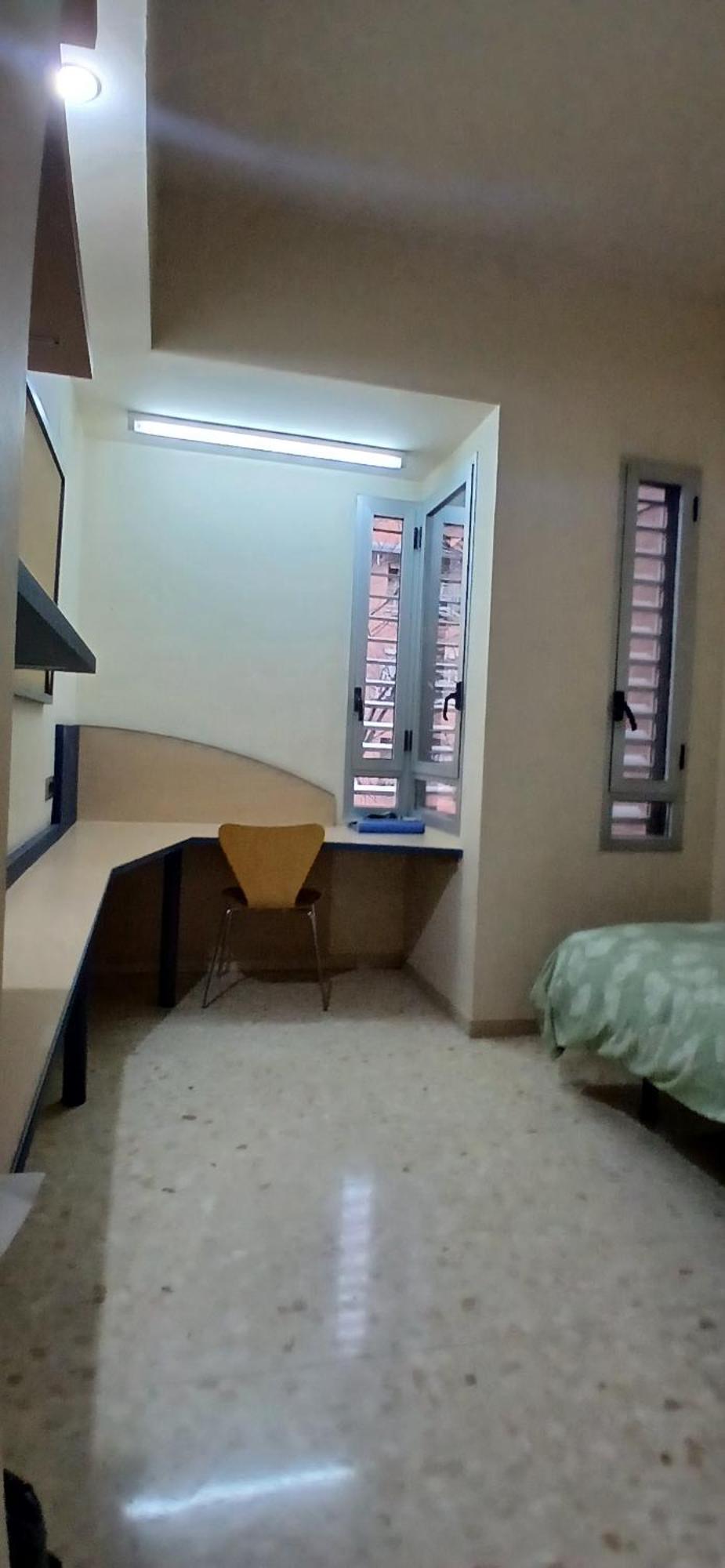 Larru Los Bermejales Residencia Universitaria Севиля Екстериор снимка