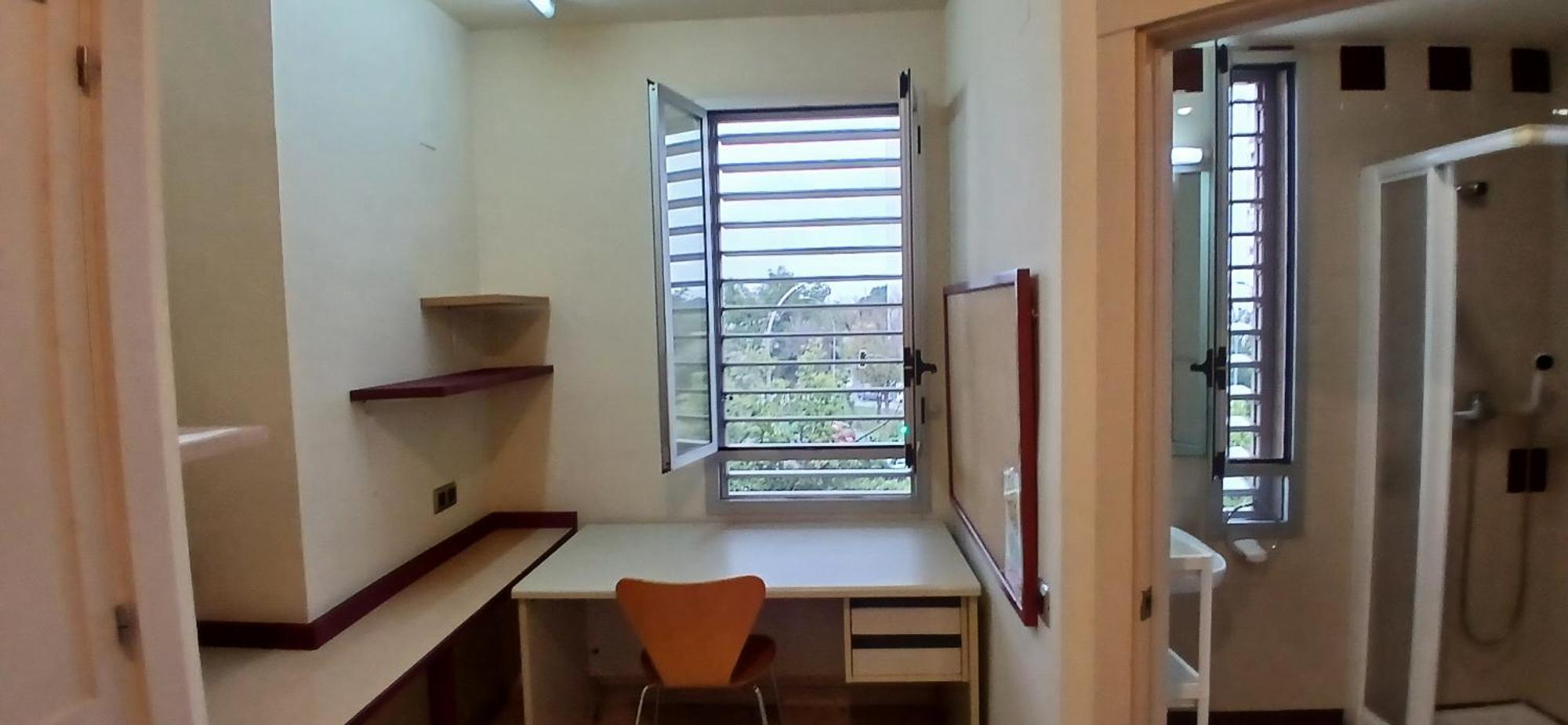 Larru Los Bermejales Residencia Universitaria Севиля Екстериор снимка